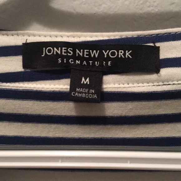 Navy sleeveless striped top. Great condition. - Picture 3 of 3